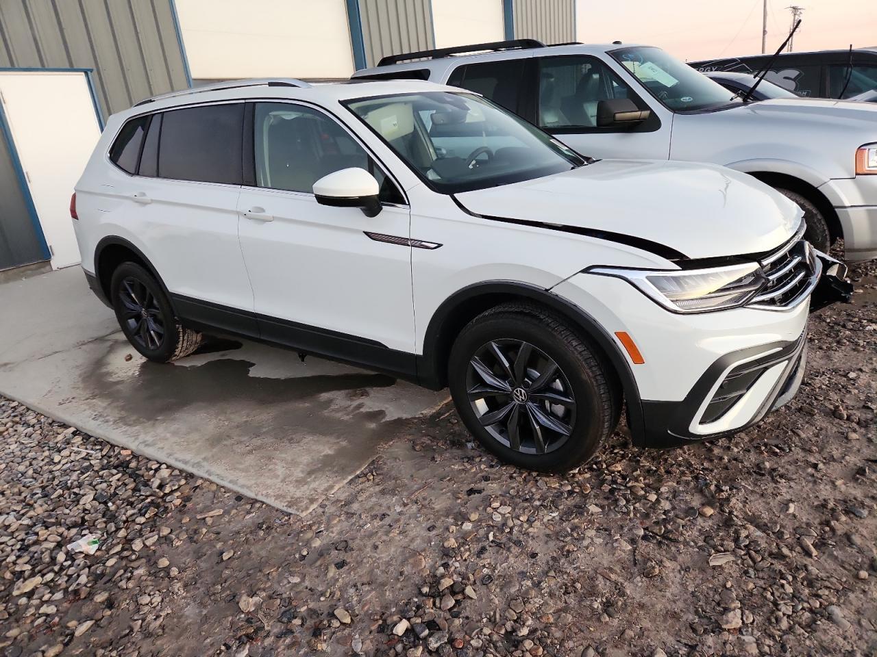 2022 Volkswagen Tiguan Se - Фото 4