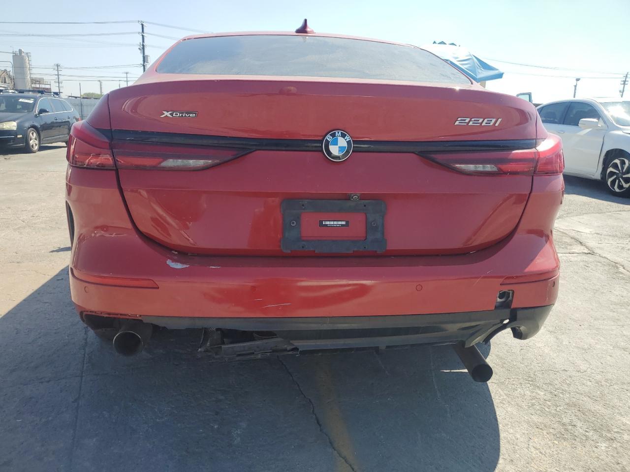 2021 BMW 228Xi - Фото 6