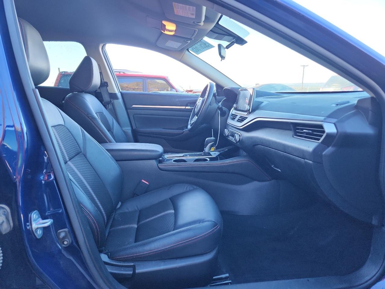 2024 Nissan Altima Sr - Image 7