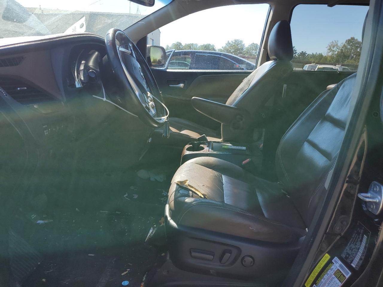 2015 Toyota Sienna Xle - Image 7