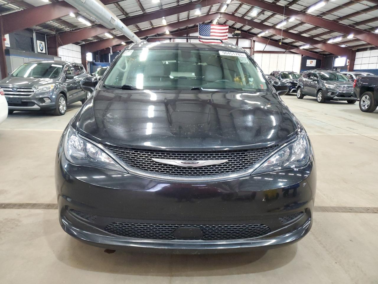 2021 Chrysler Voyager Lxi - Фото 5