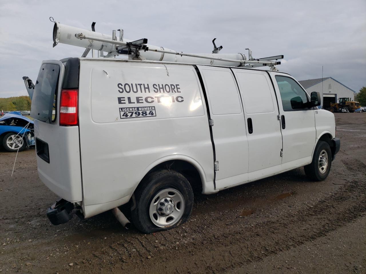 2019 Chevrolet Express G2500 - Фото 3