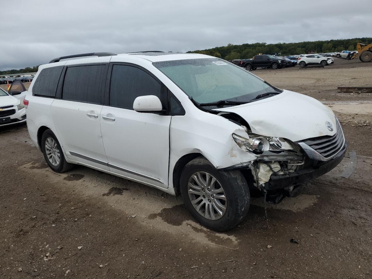 2012 Toyota Sienna Xle 8-Passenger - Фото 4