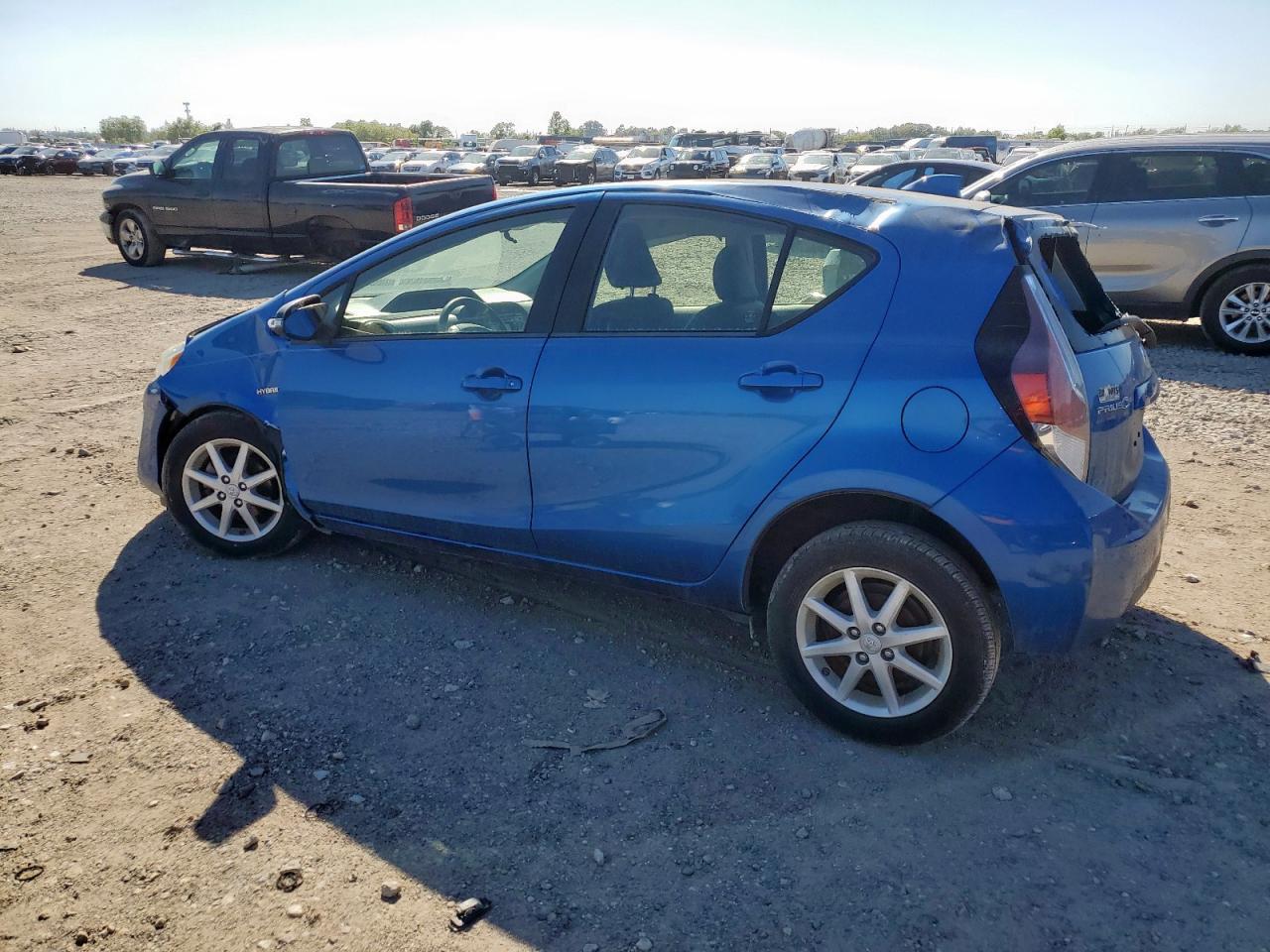 2015 Toyota Prius C - Image 2