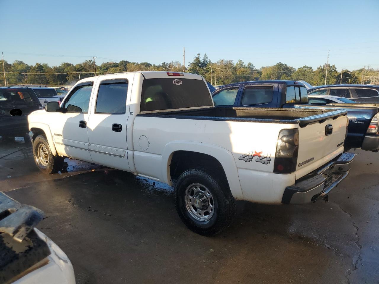 2003 Chevrolet Silverado K1500 Heavy Duty - Фото 2