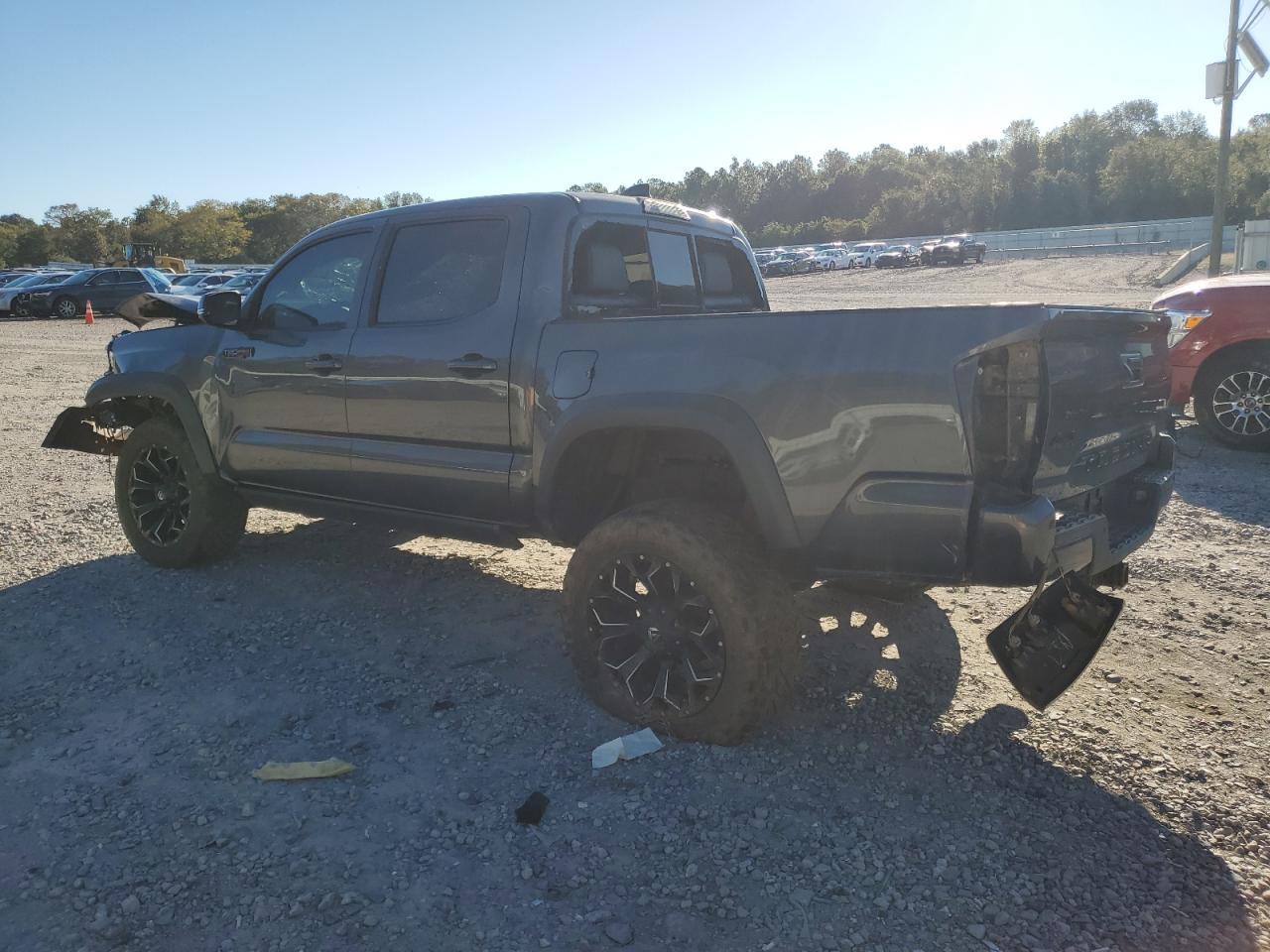 2020 Toyota Tacoma Double Cab - Фото 2