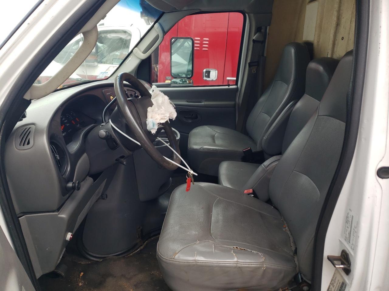 2007 Ford E450 Delivery Truck - Фото 7