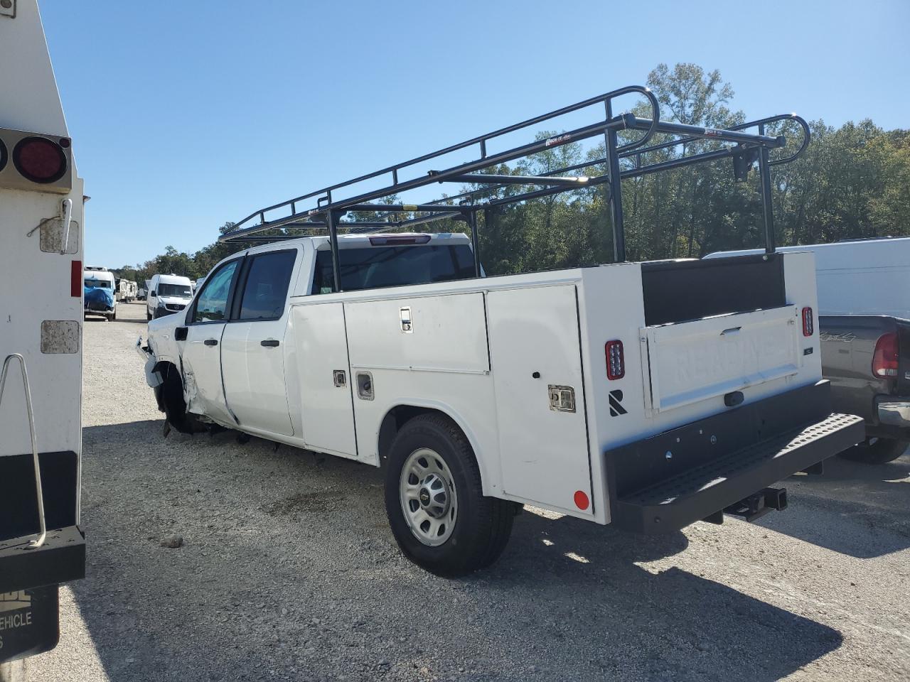2025 Chevrolet Silverado 2500Hd Utility / Servicetruck - Image 2