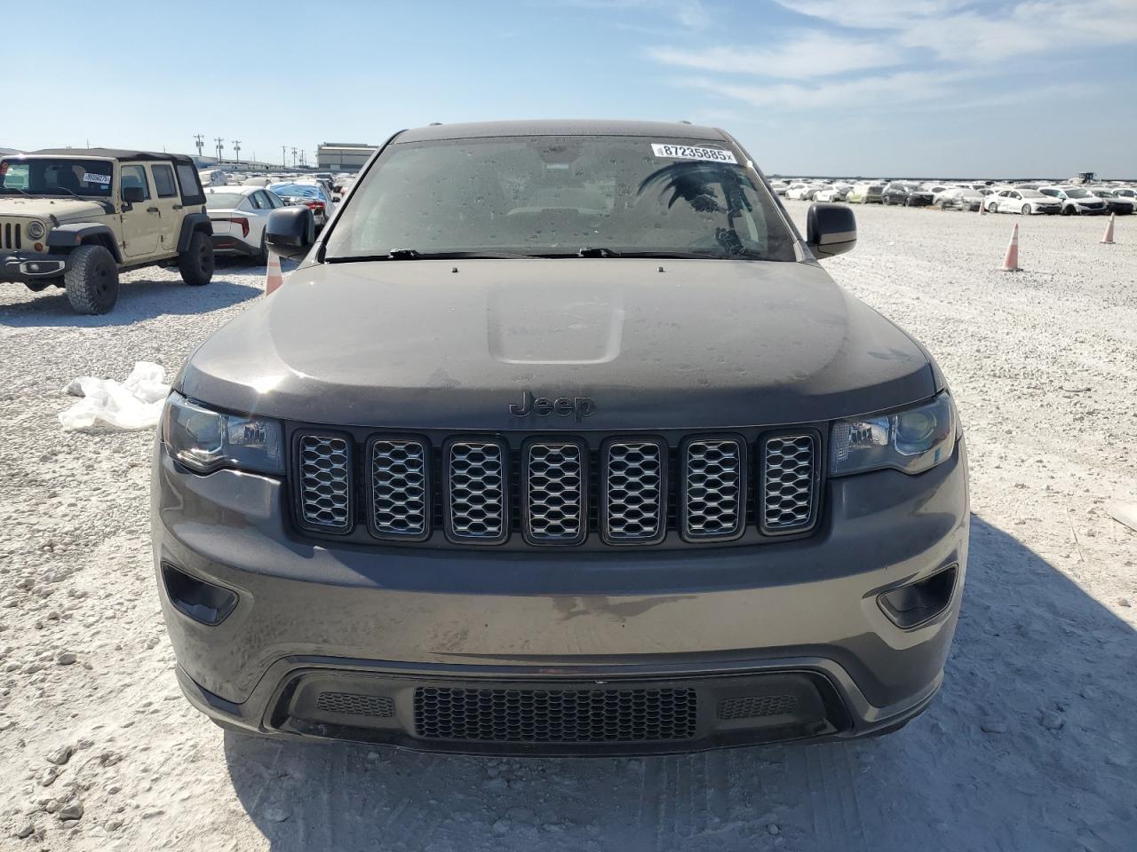 2019 Jeep Grand Cherokee Laredo - Image 5