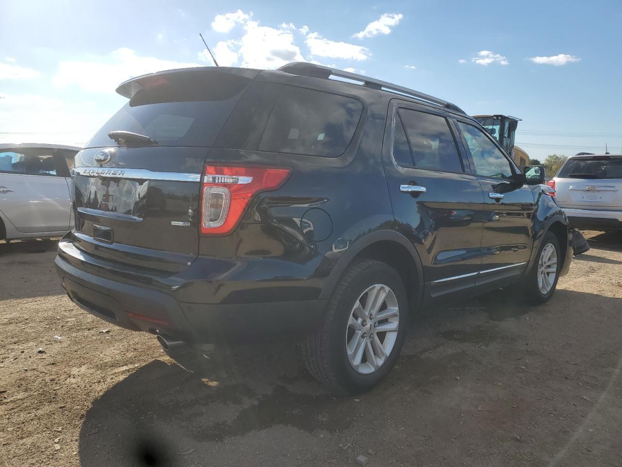 2013 Ford Explorer Xlt - Image 3