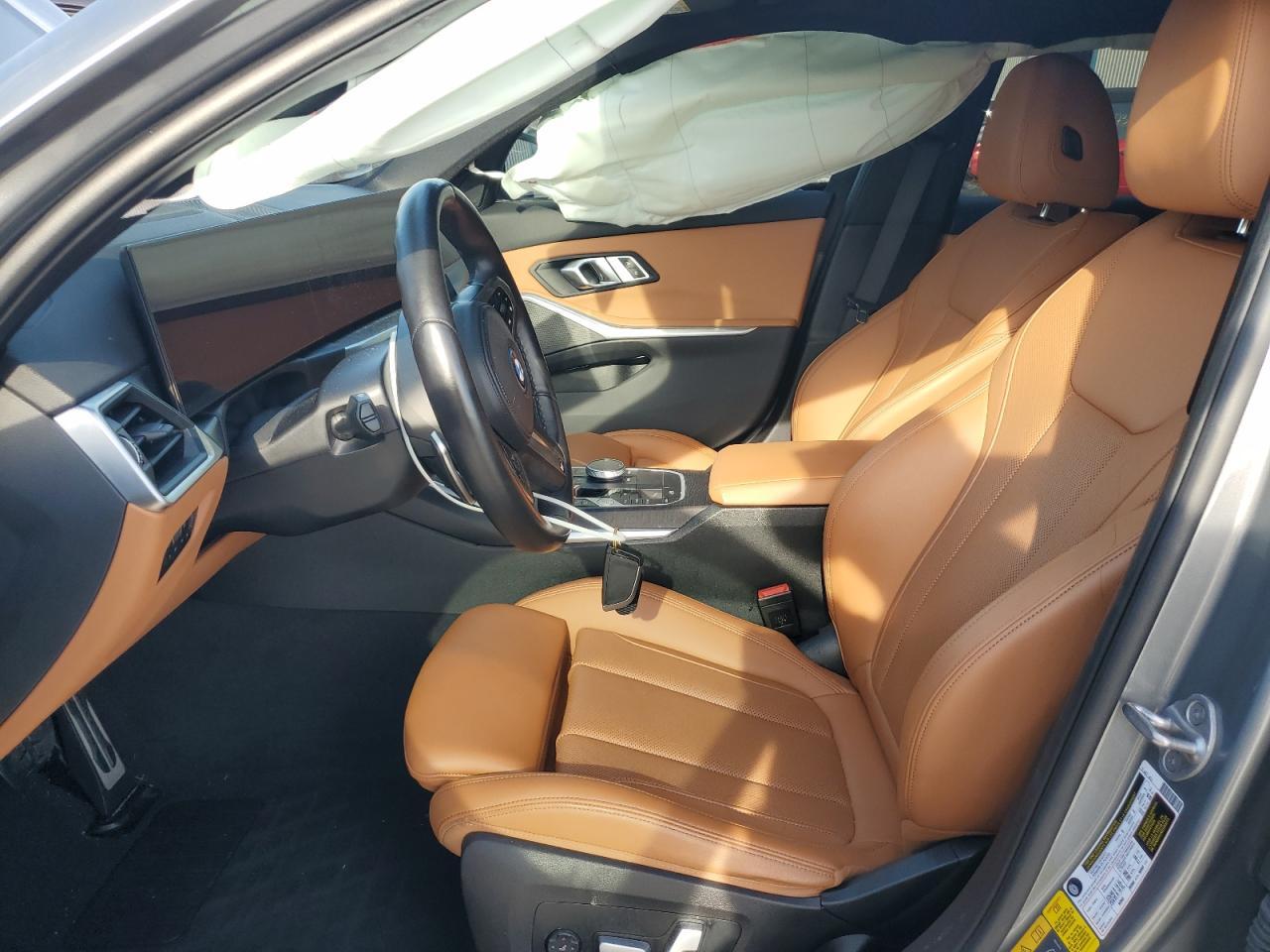 2023 BMW 330E - Фото 7