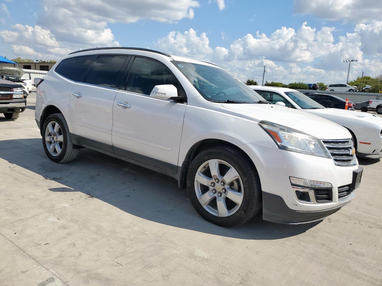 2016 Chevrolet Traverse Lt - Image 4