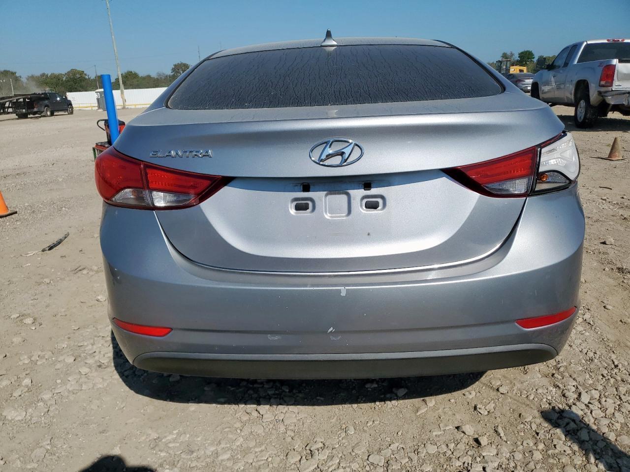 2015 Hyundai Elantra Se - Фото 6