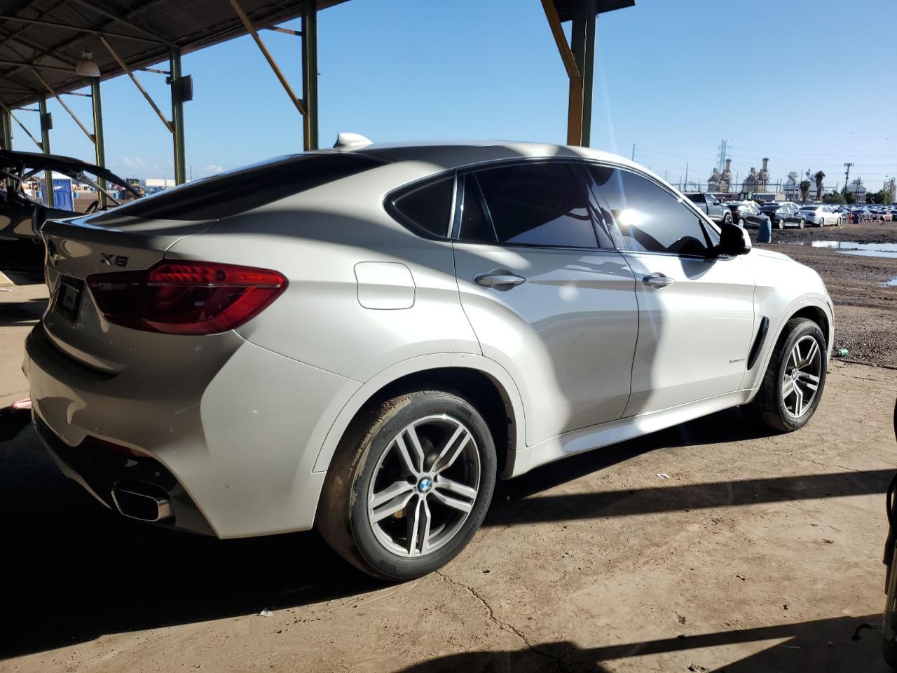 2016 BMW X6 xDrive35I - Фото 3