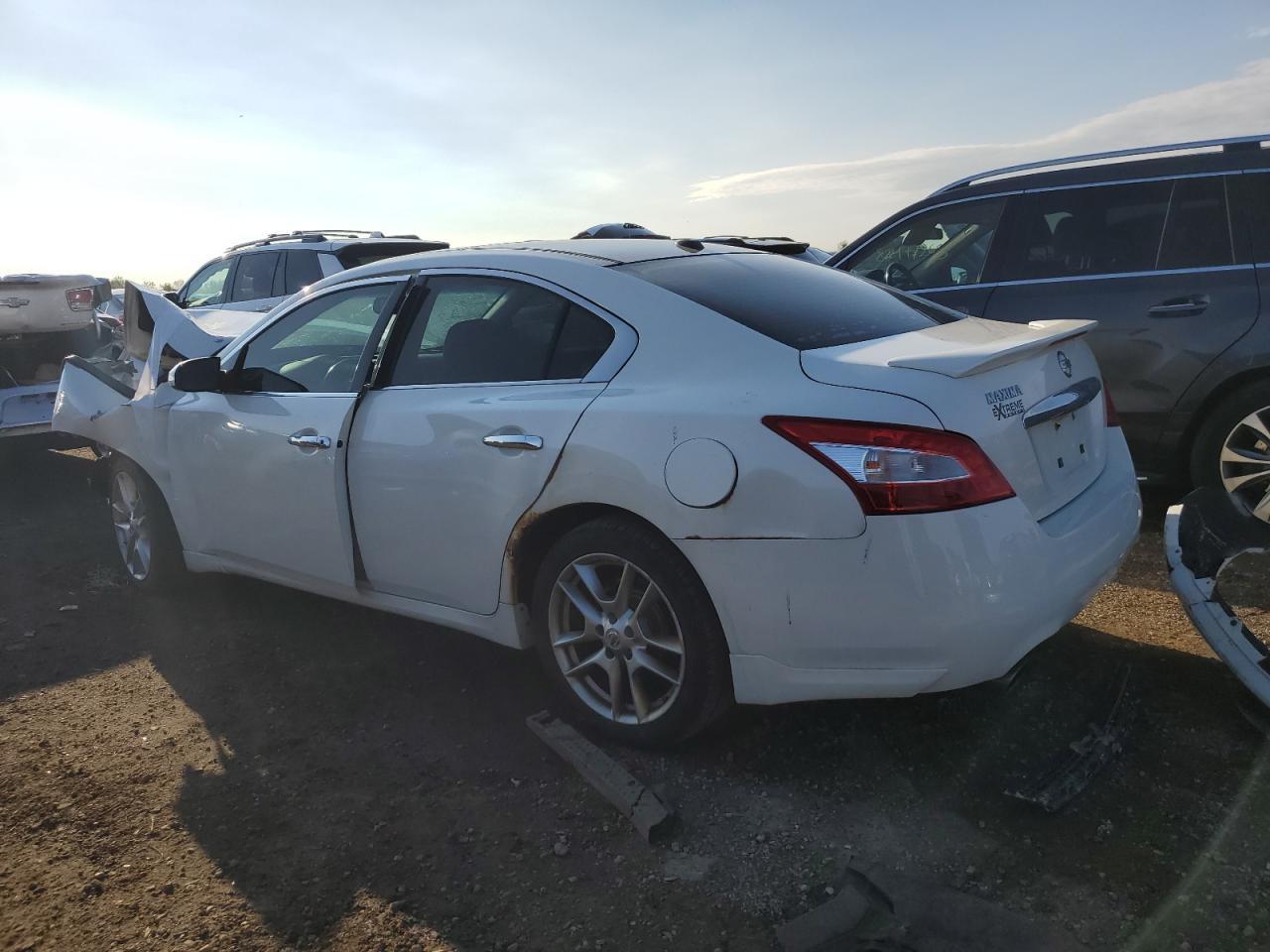 2011 Nissan Maxima S - Фото 2