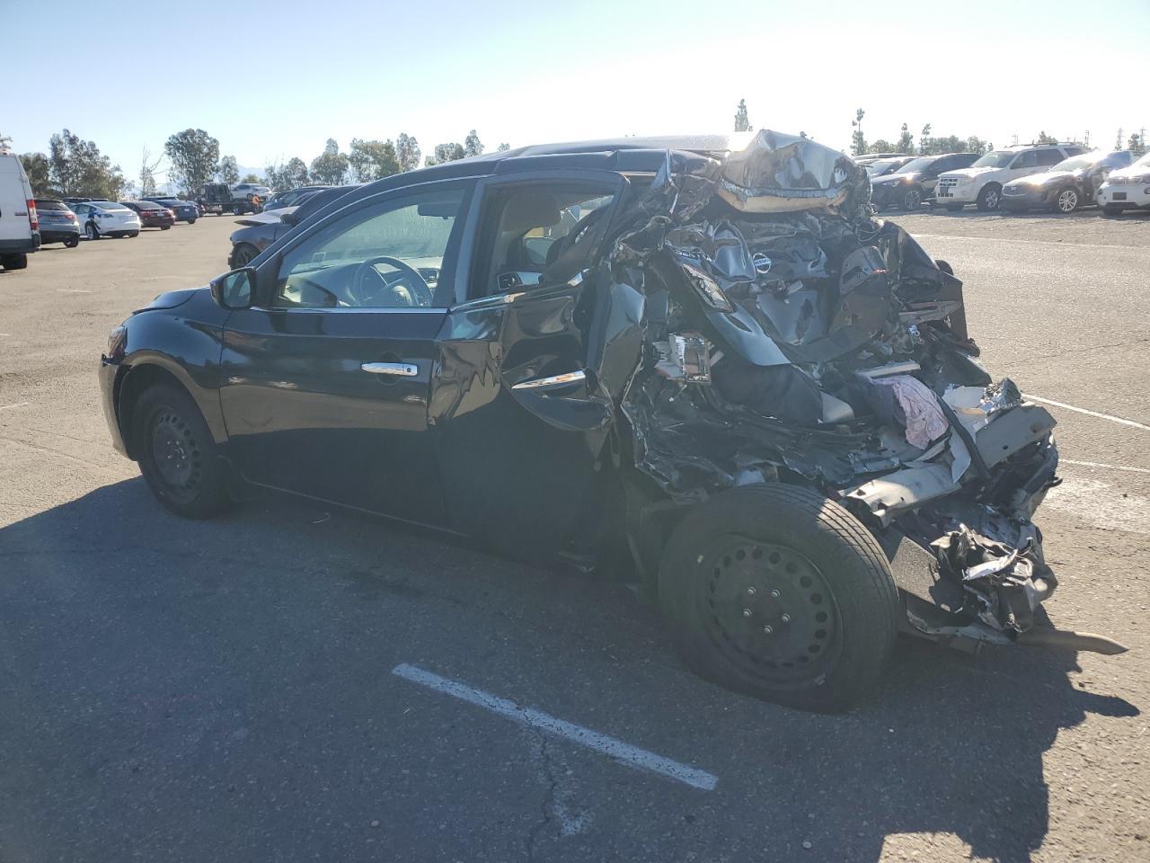 2016 Nissan Sentra S - Фото 2