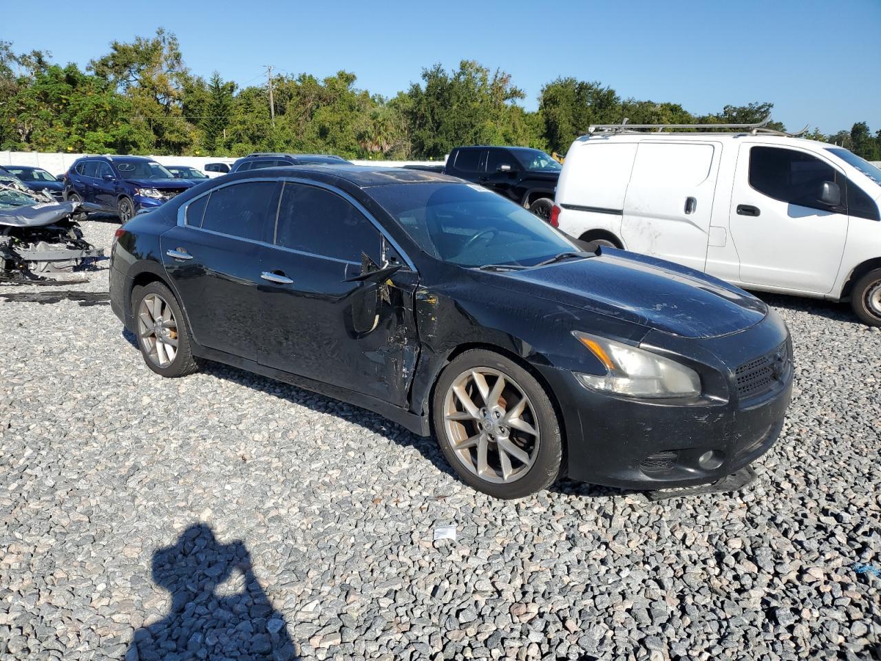2011 Nissan Maxima S - Image 4