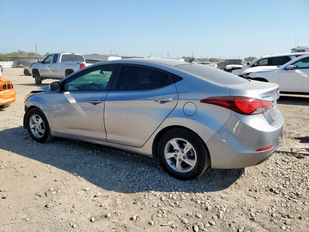 2015 Hyundai Elantra Se - Фото 2