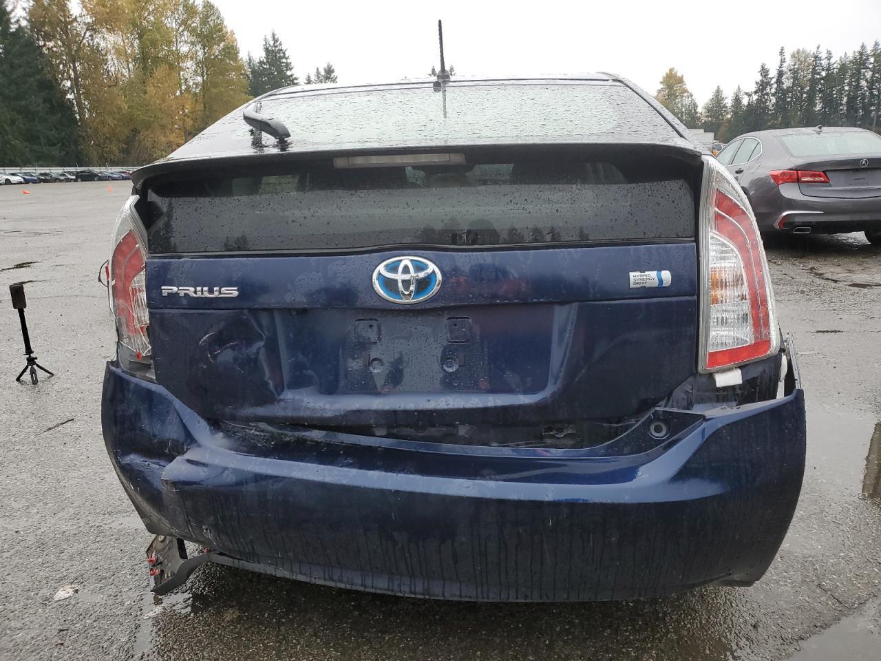 2015 Toyota Prius - Image 6