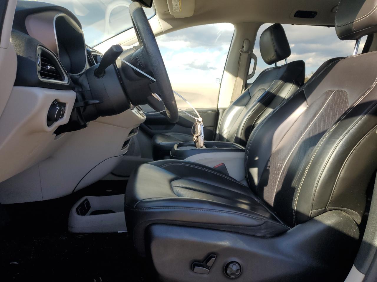 2020 Chrysler Voyager Lxi - Image 7