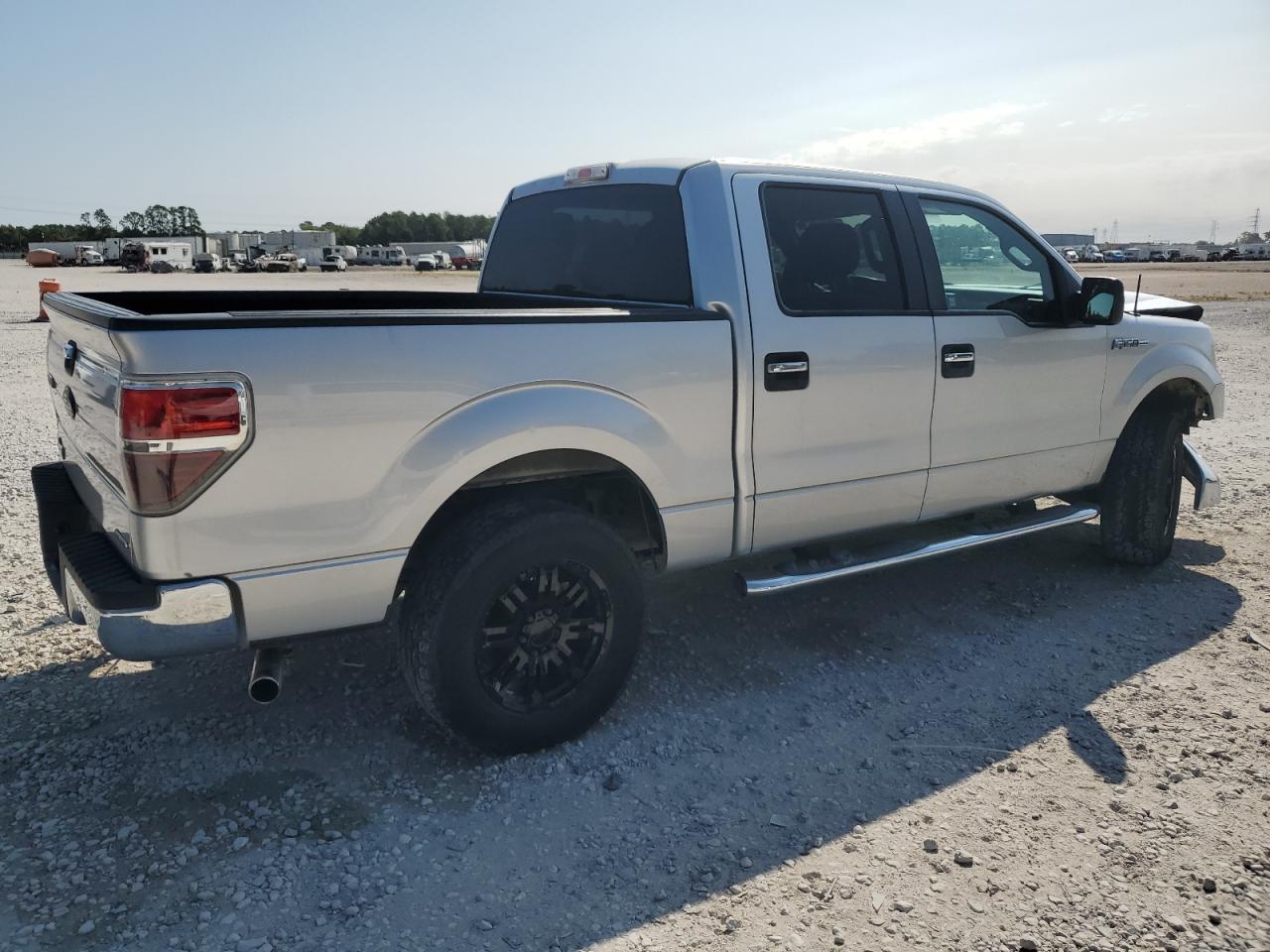 2011 Ford F150 Supercrew - Фото 3
