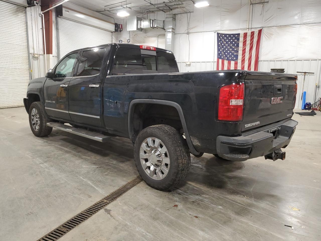 2018 GMC Sierra K2500 Denali - Фото 2