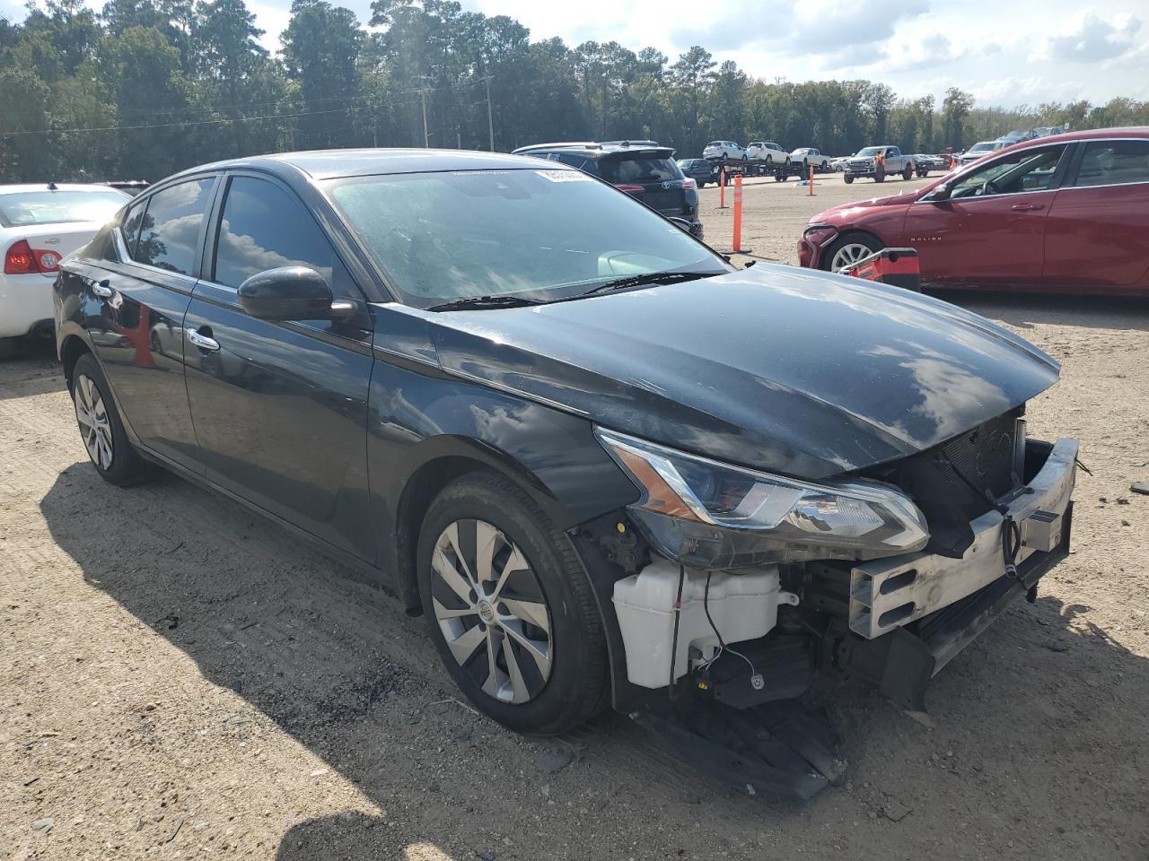 2021 Nissan Altima S - Image 4