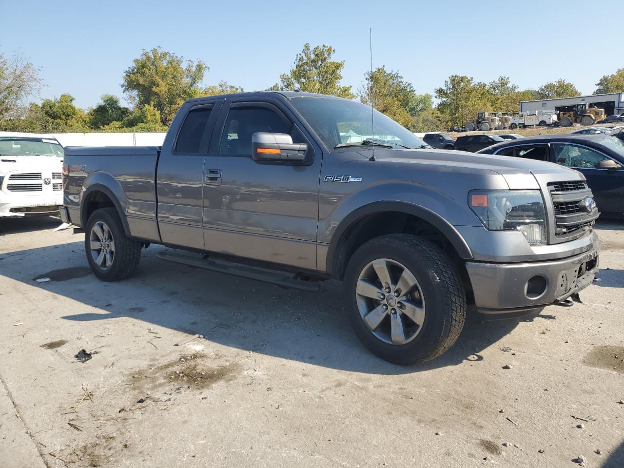 2014 Ford F150 Super Cab - Фото 4