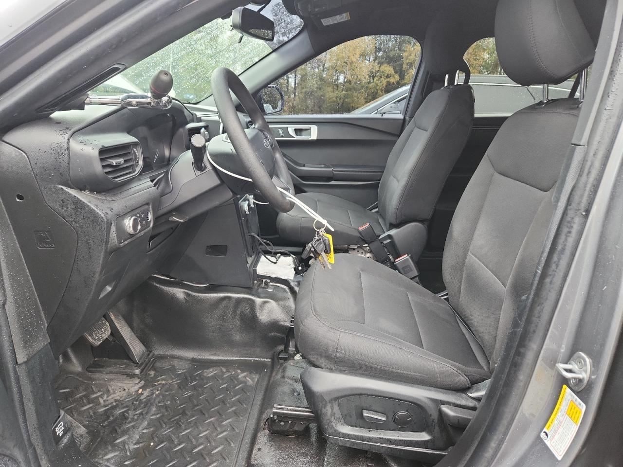 2021 Ford Explorer Police Interceptor - Image 7
