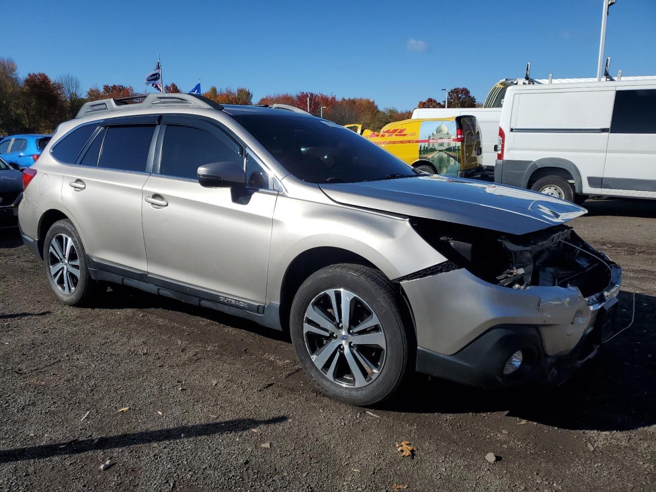 2018 Subaru Outback 2.5I Limited - Image 4