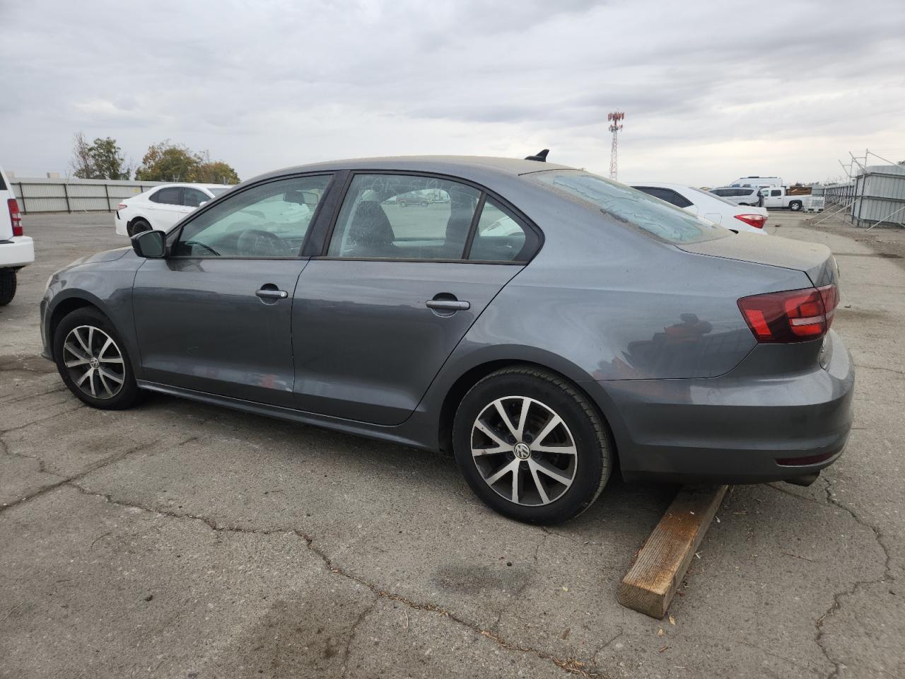 2016 Volkswagen Jetta Se - Фото 2