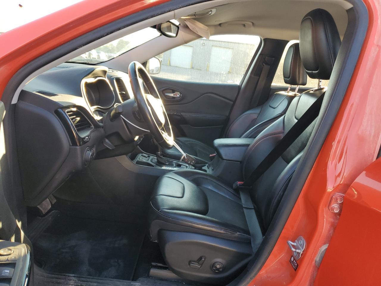 2021 Jeep Cherokee Latitude Plus - Фото 7