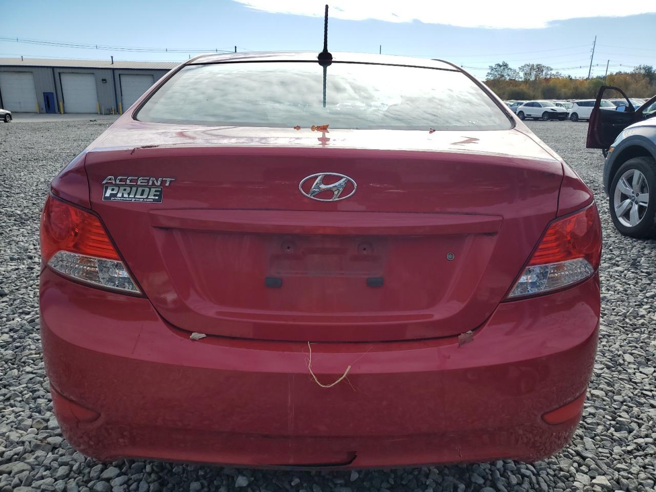 2011 Hyundai Accent Gls - Image 6