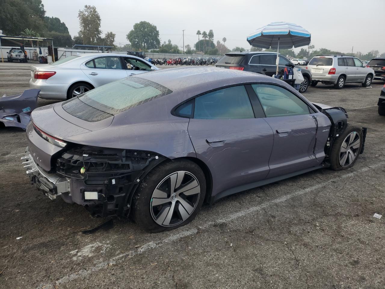 2025 Porsche Taycan Base - Фото 3