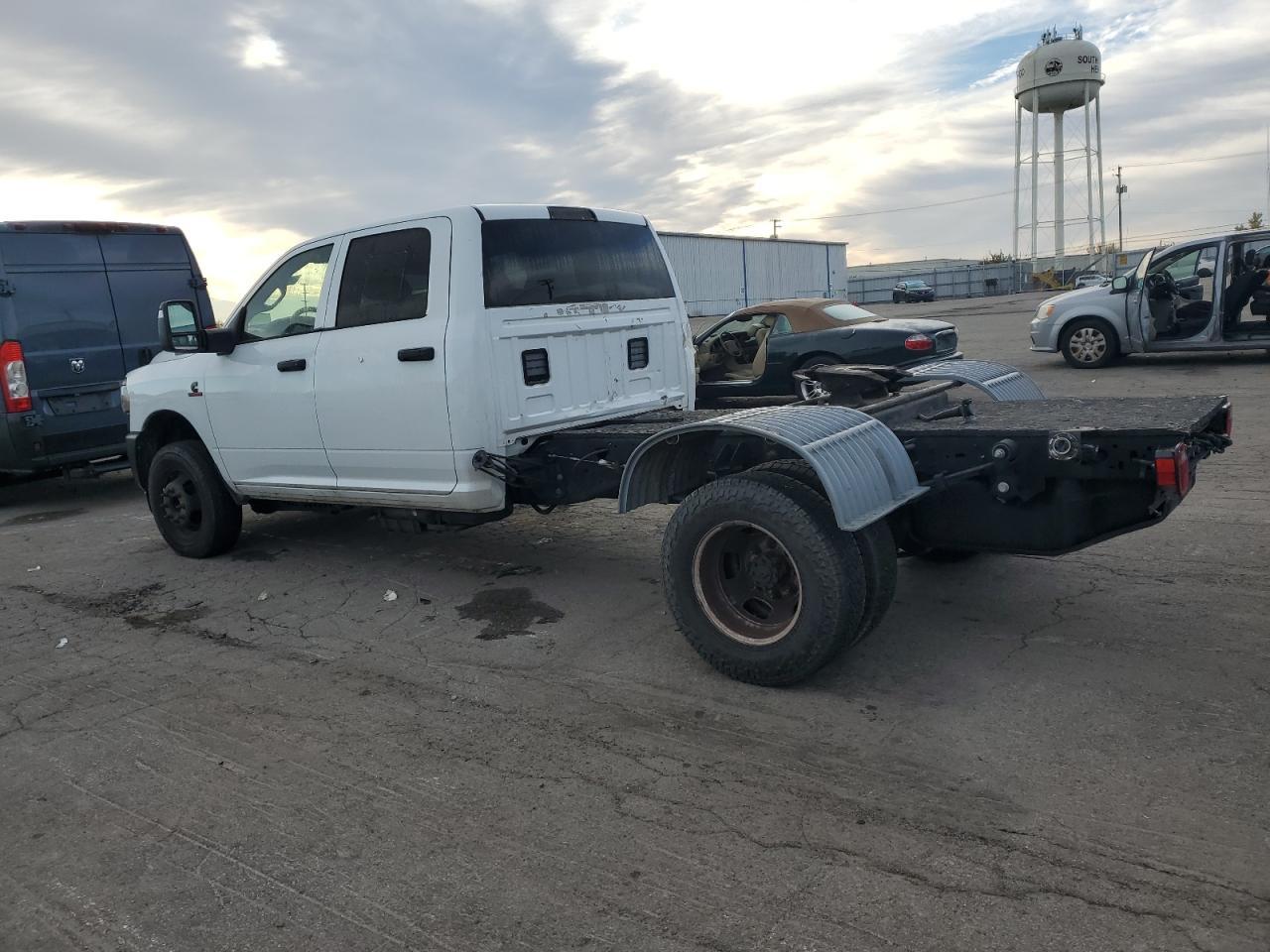 2023 Ram 3500 - Image 2