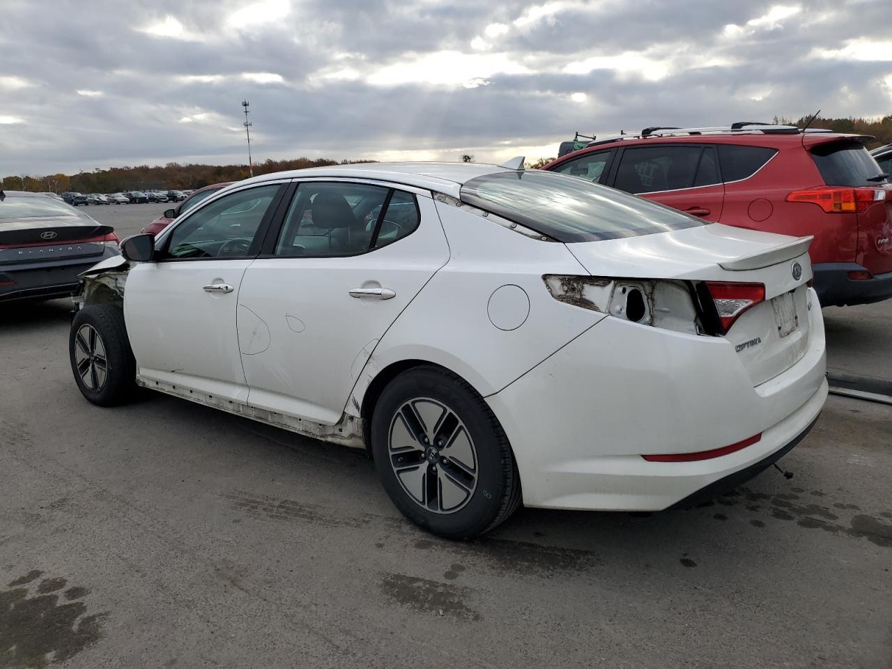 2012 Kia Optima Hyb - Image 2