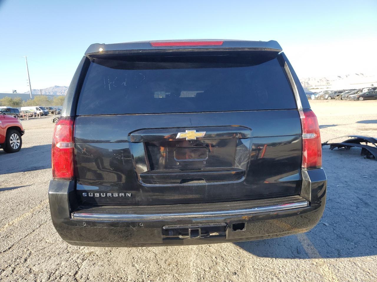 2015 Chevrolet Suburban K1500 Ltz - Image 6