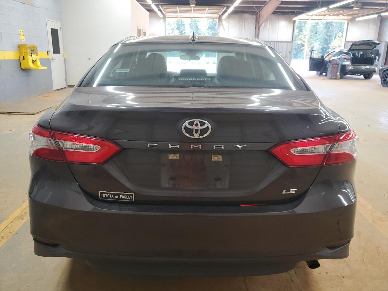 2019 Toyota Camry L - Фото 6