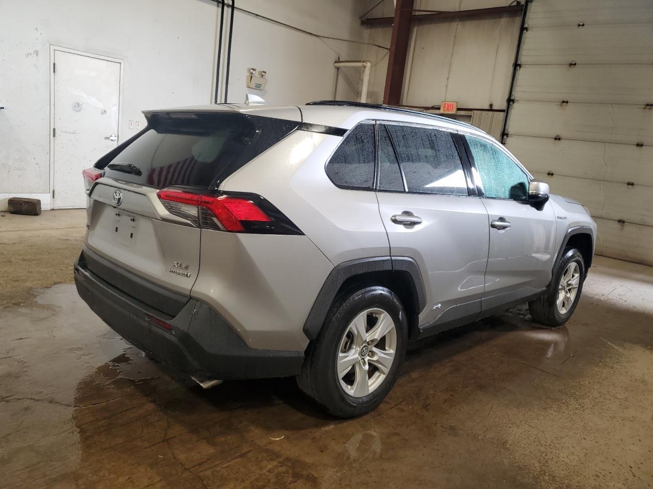 2020 Toyota Rav4 Xle - Фото 3