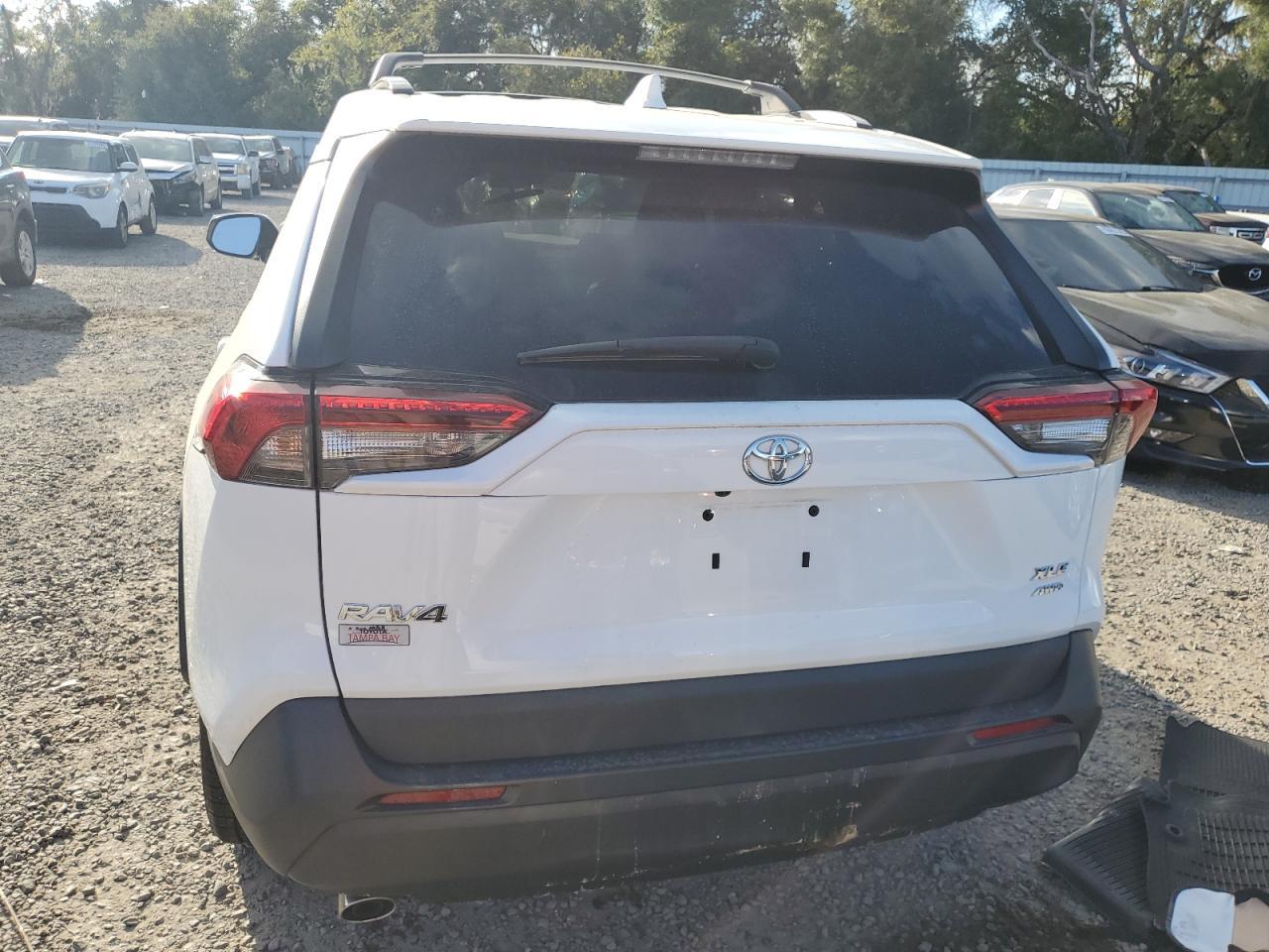 2020 Toyota Rav4 Xle Premium - Image 6