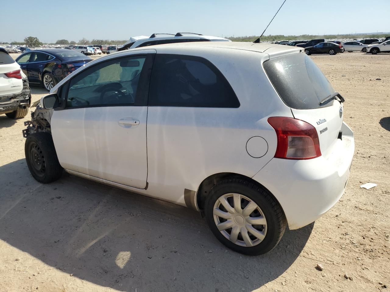 2008 Toyota Yaris - Фото 2