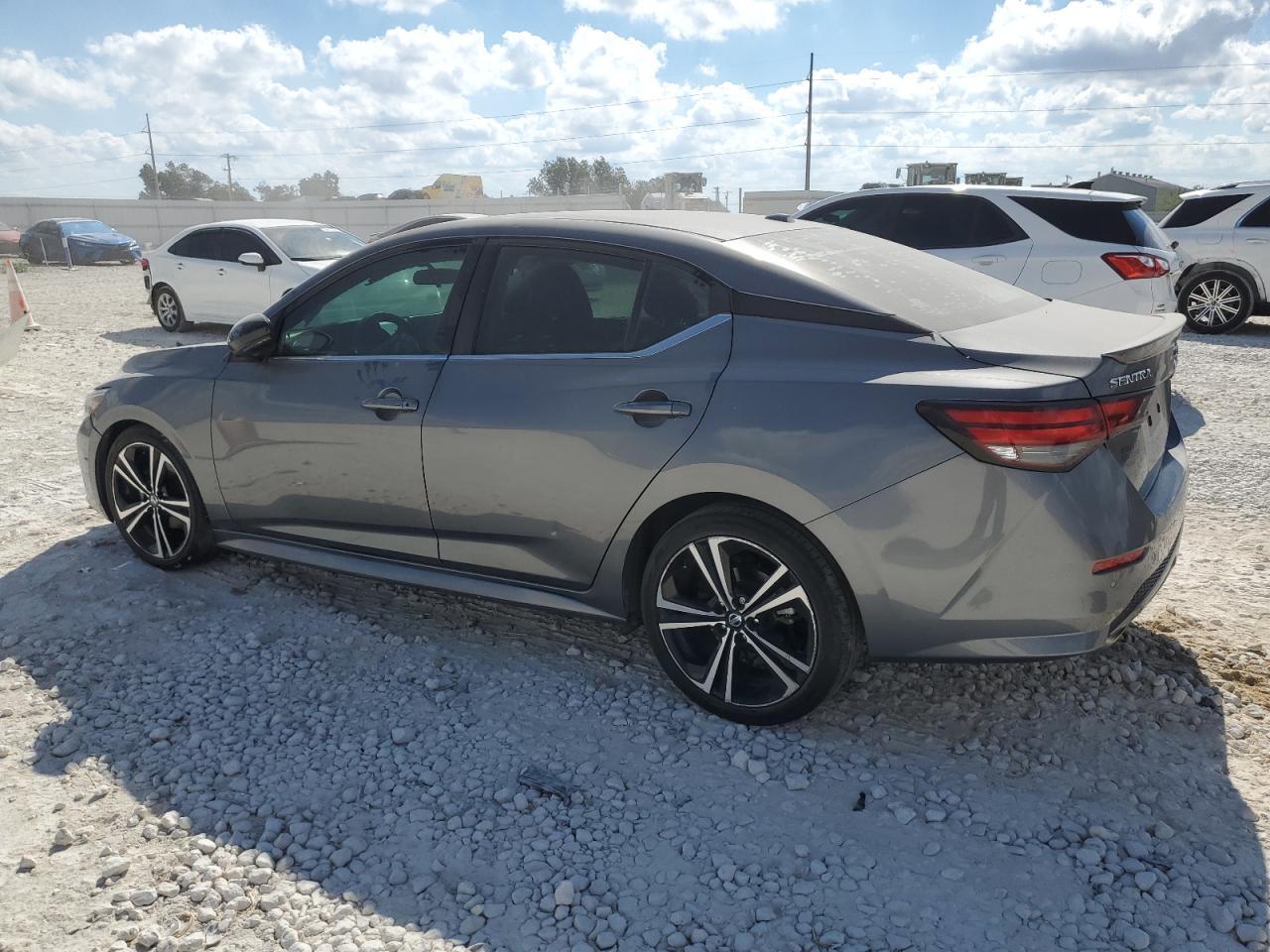 2021 Nissan Sentra Sr - Фото 2