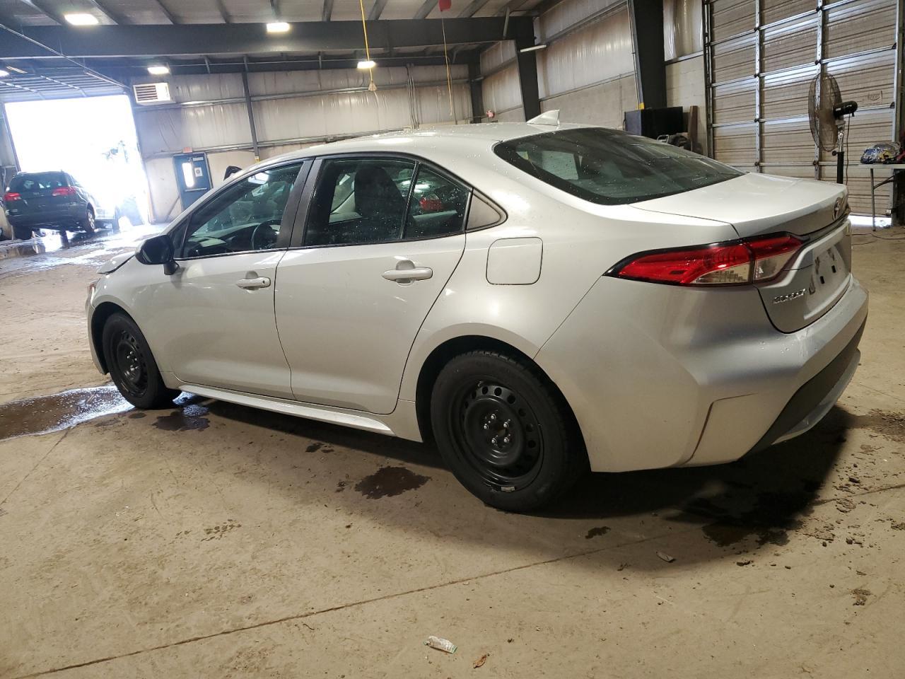 2022 Toyota Corolla Le - Фото 2