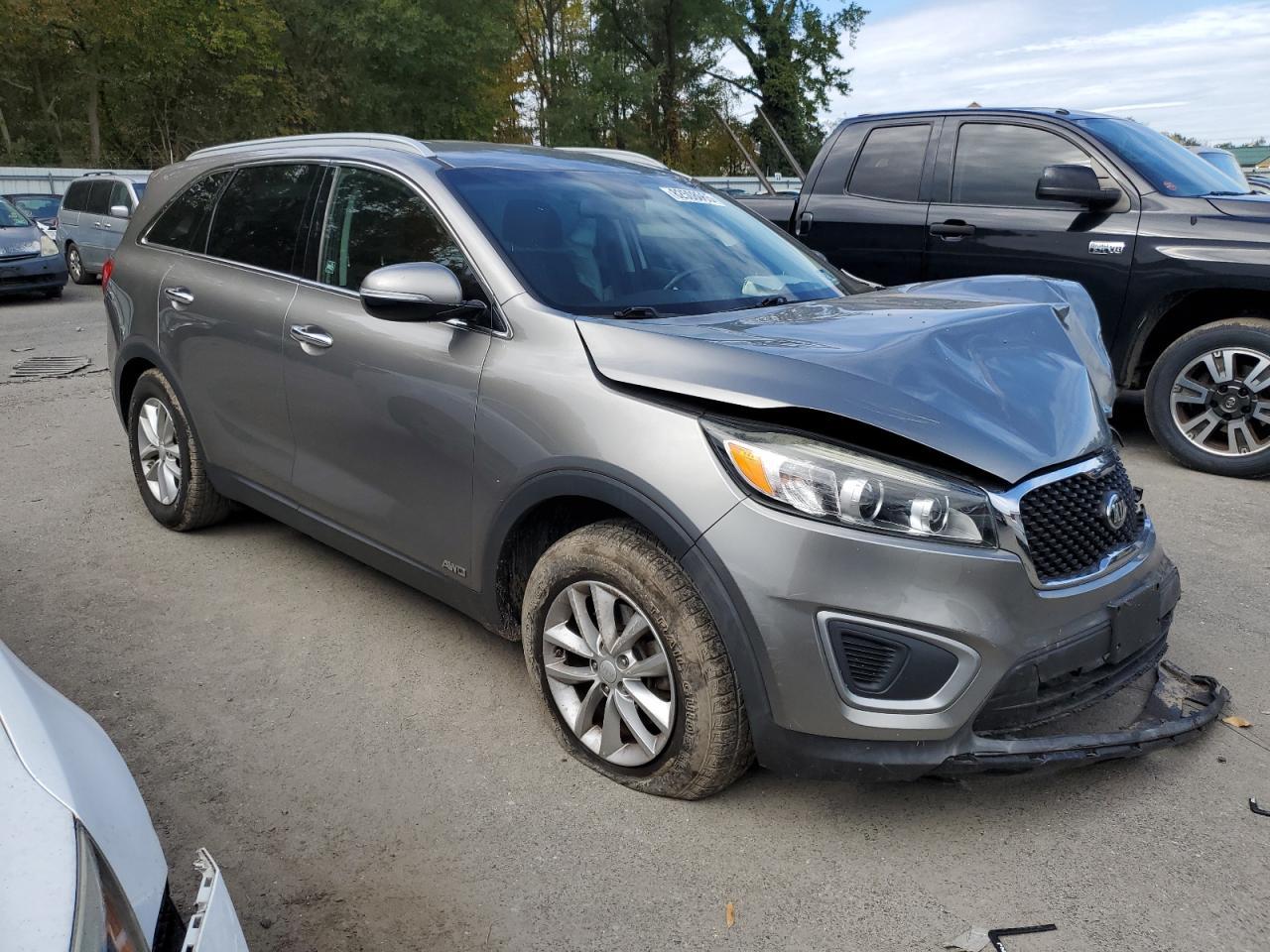 2017 Kia Sorento Lx - Image 4