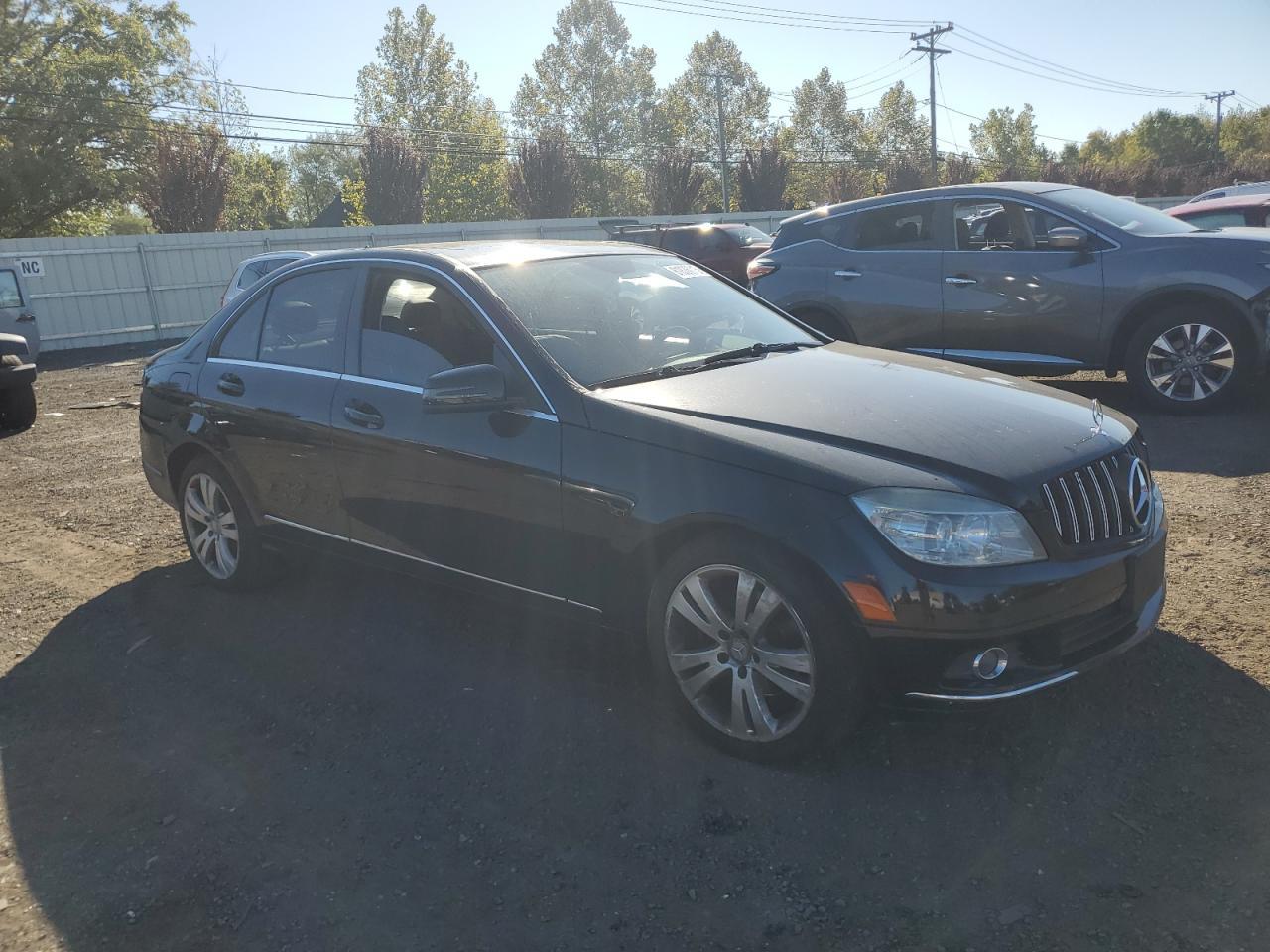 2011 Mercedes-Benz C 300 4Matic - Фото 4