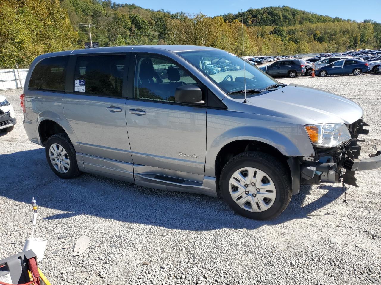 2018 Dodge Grand Caravan Se - Image 4