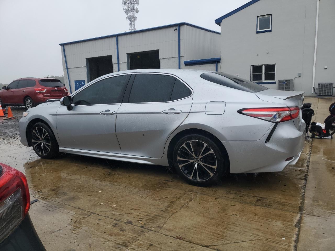 2018 Toyota Camry L - Image 2
