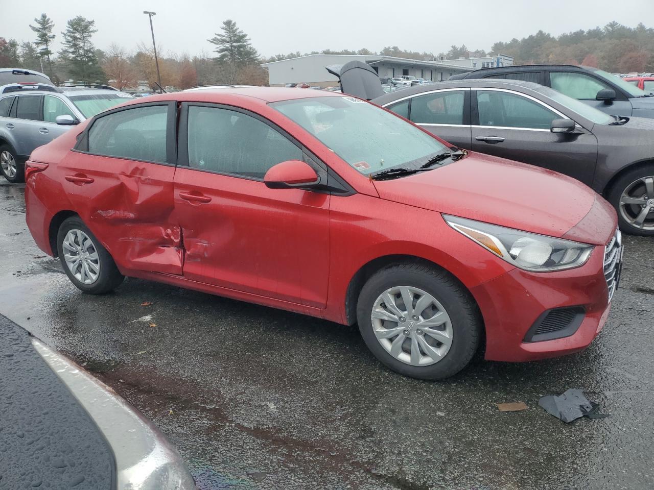 2021 Hyundai Accent Se - Фото 4