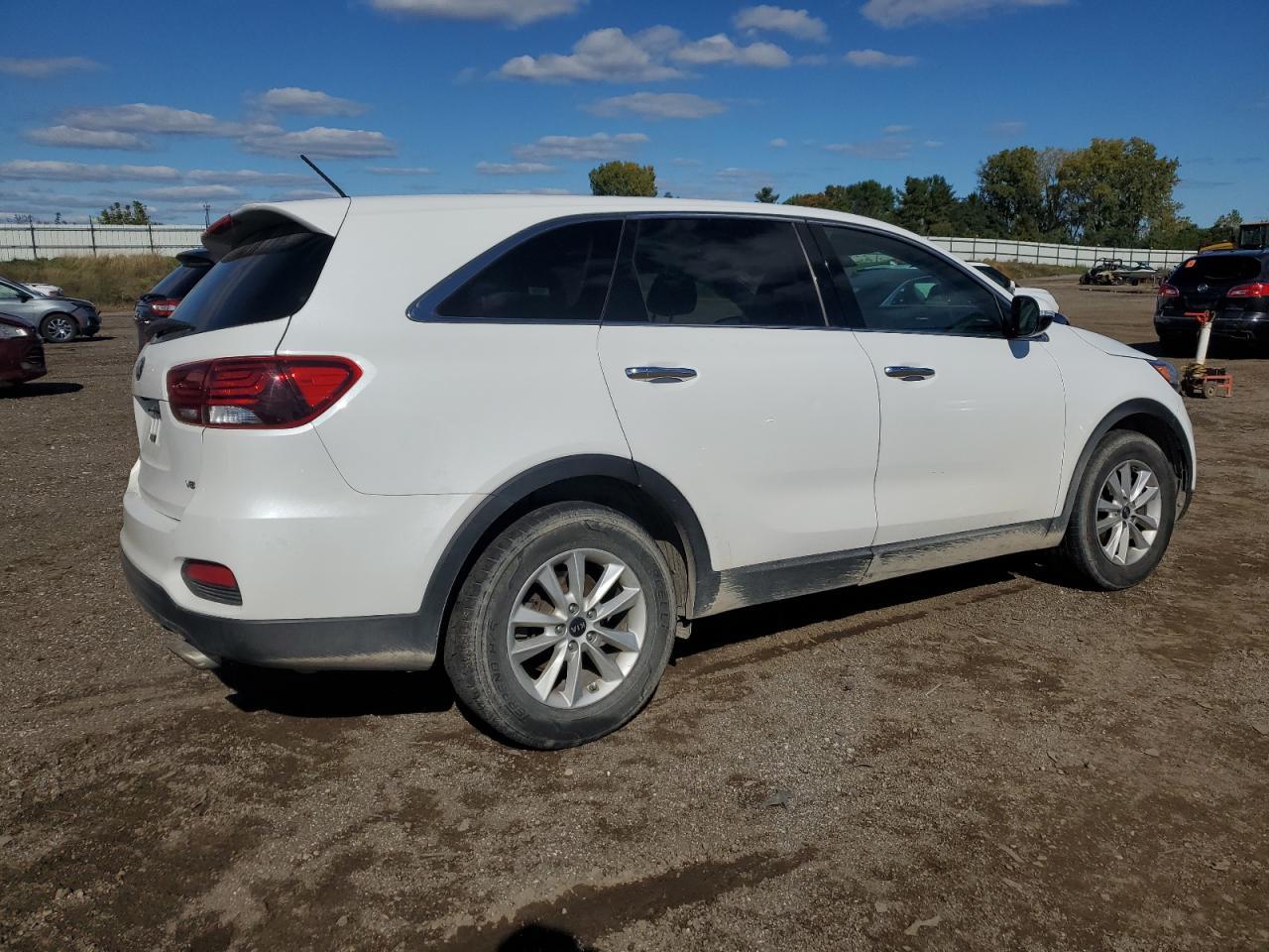 2020 Kia Sorento S - Фото 3