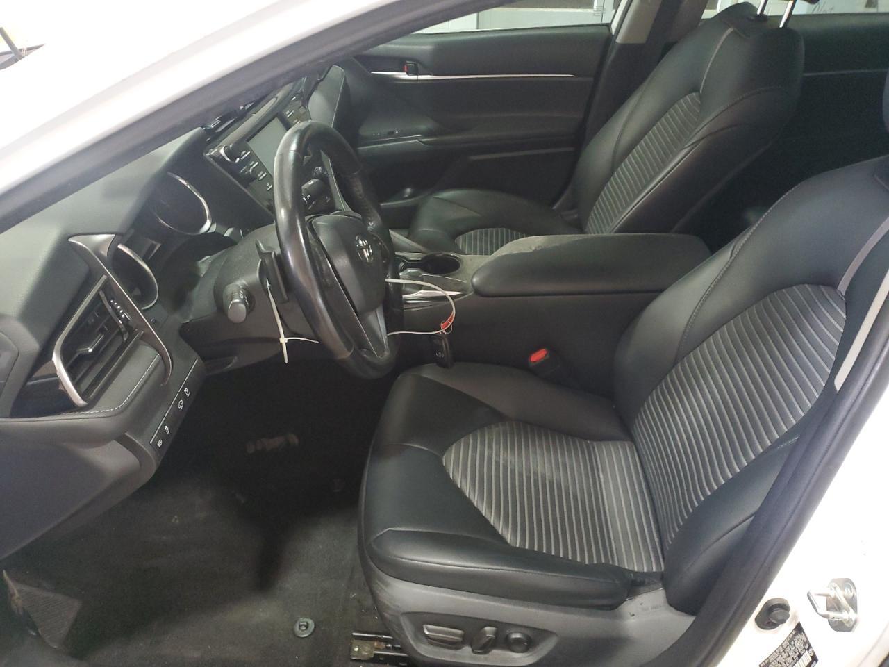 2019 Toyota Camry L - Фото 7